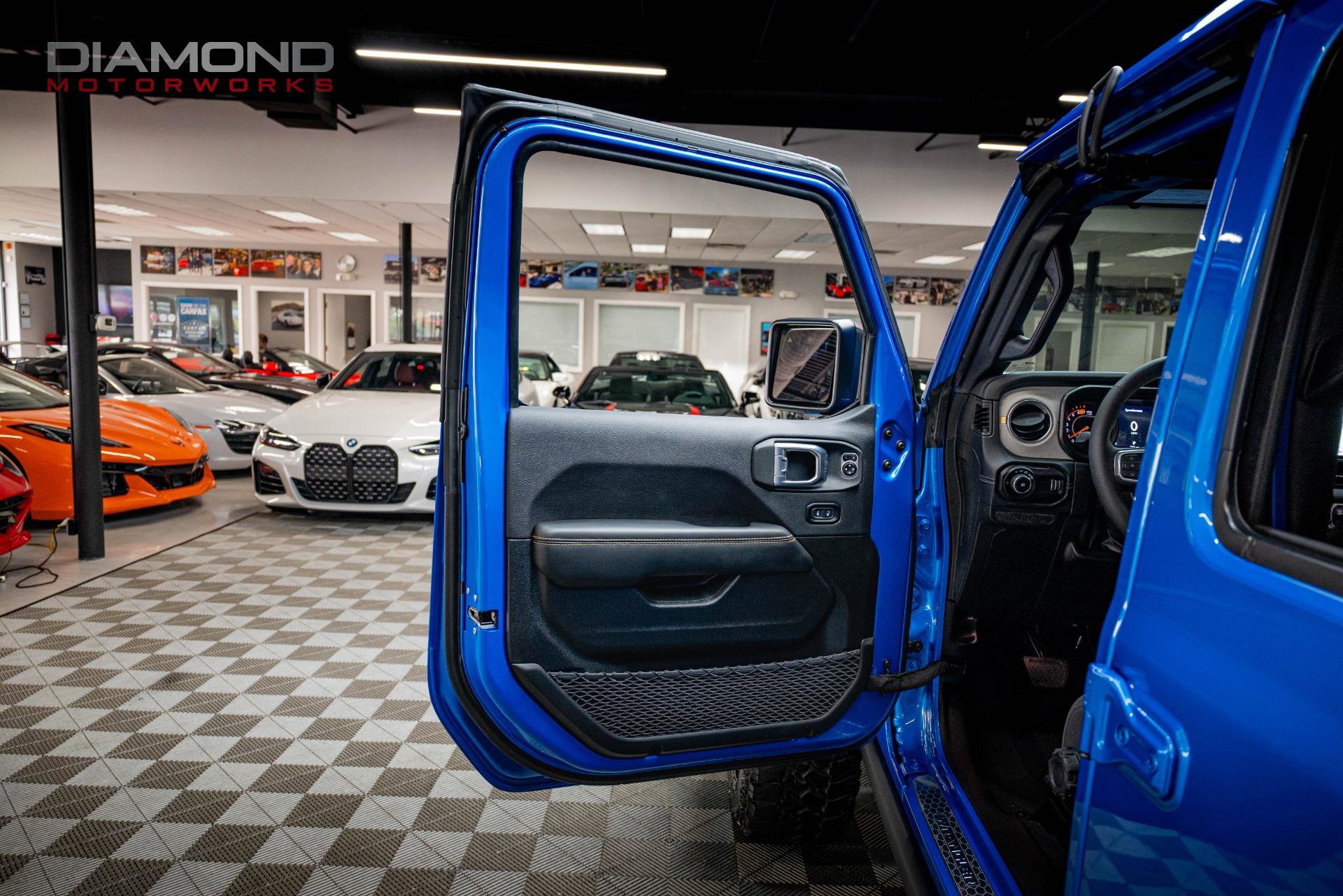 Used 2024 Jeep Wrangler Unlimited Sahara w/ Technology Group image 11