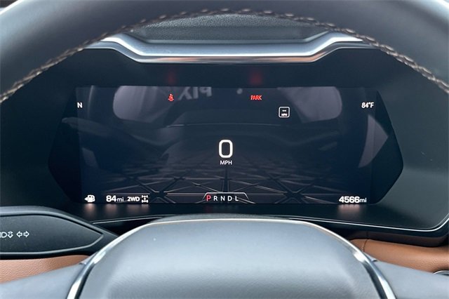 Used 2025 GMC Canyon AT4 image 22