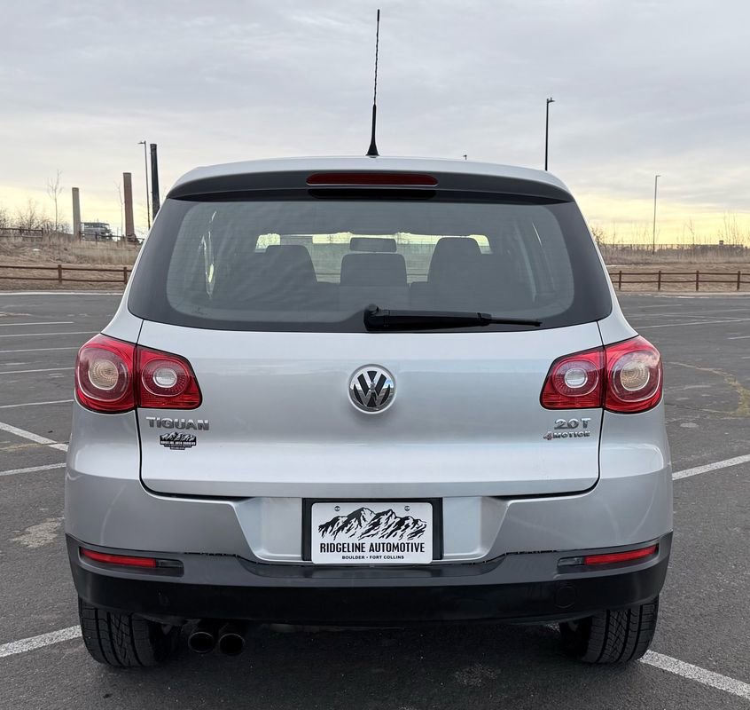 Used 2010 Volkswagen Tiguan S image 6