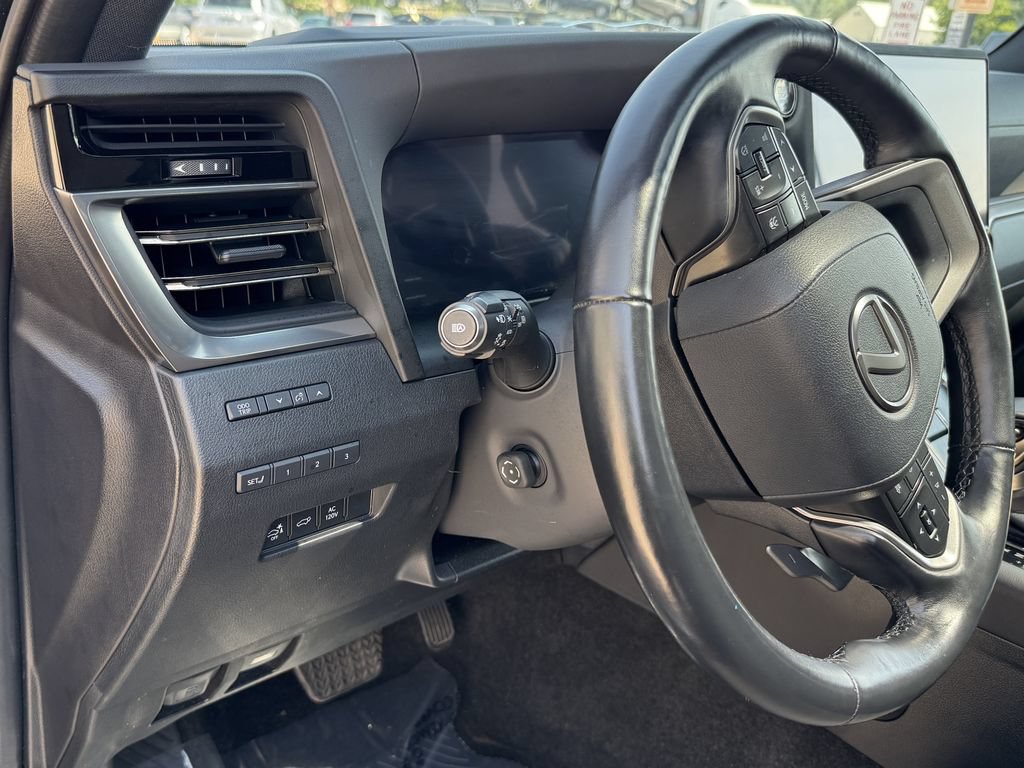 Used 2024 Lexus GX 550 AWD/4WD image 15