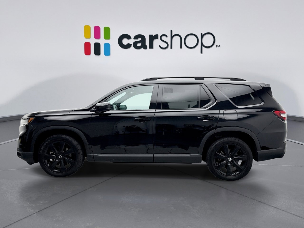 Used 2025 Honda Pilot Black Edition image 2