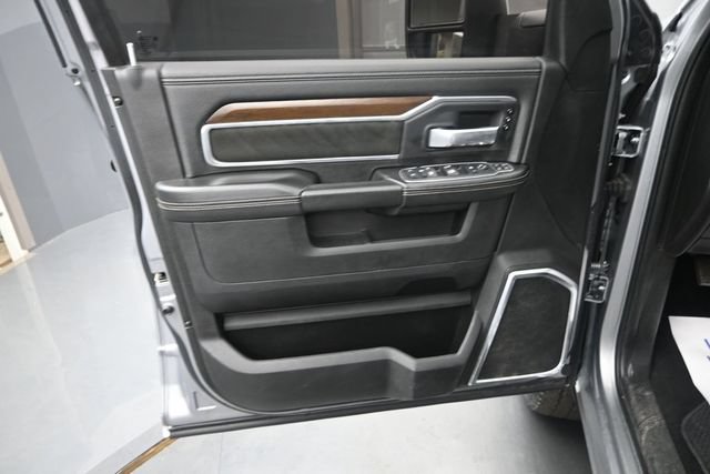 Used 2024 RAM 2500 Laramie AWD/4WD image 18