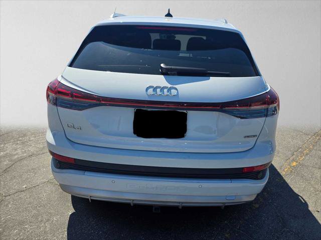Used 2023 Audi Q4 e-tron Premium Plus w/ Premium Plus AWD/4WD image 4