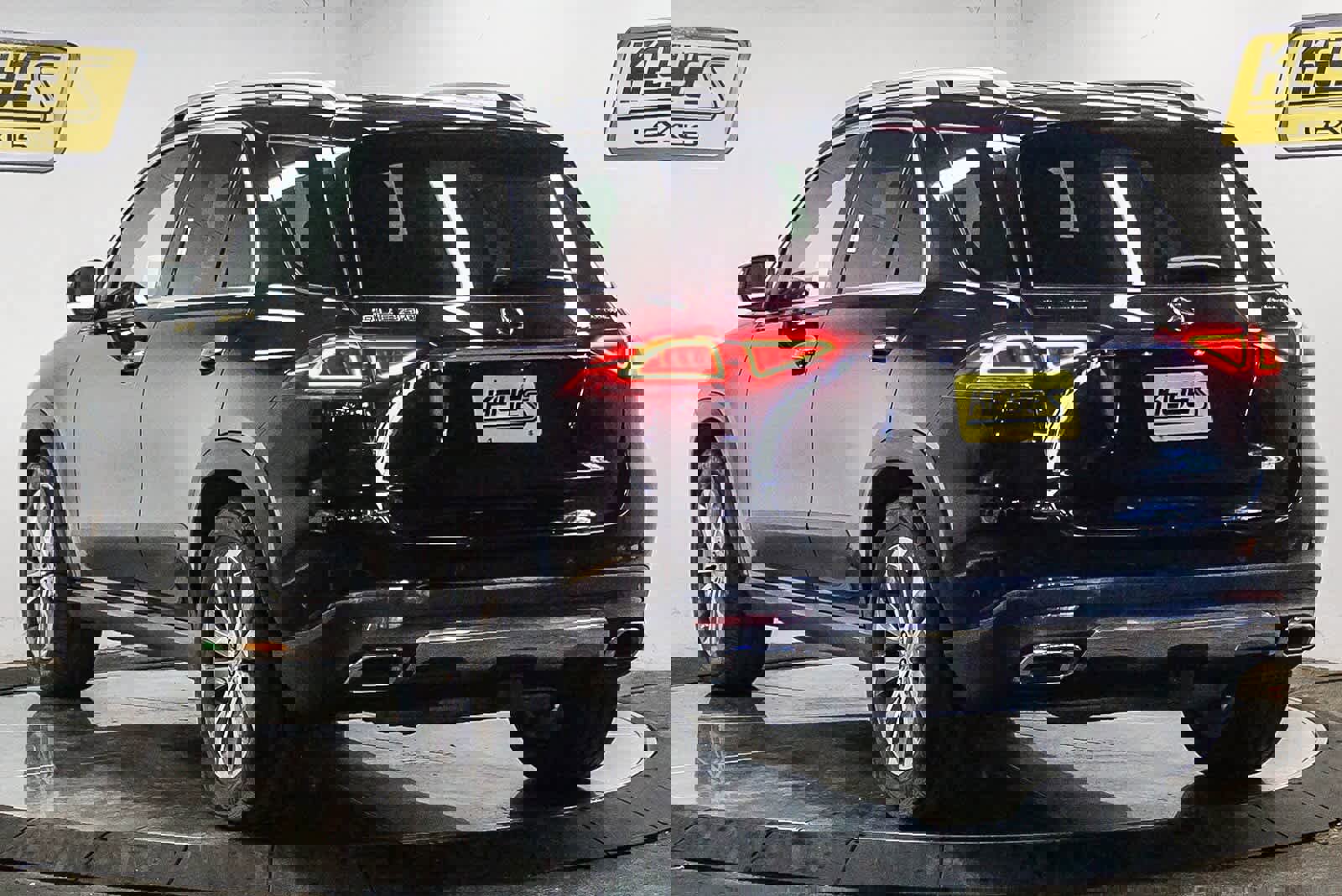 Used 2020 Mercedes-Benz GLE 350 4MATIC image 2