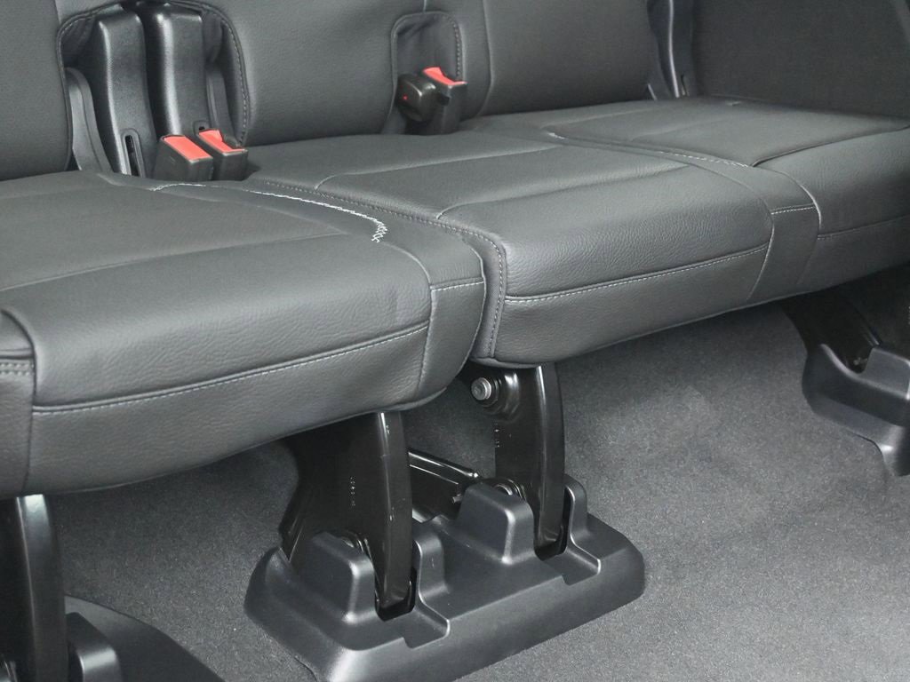 Used 2023 GMC Yukon Denali image 13