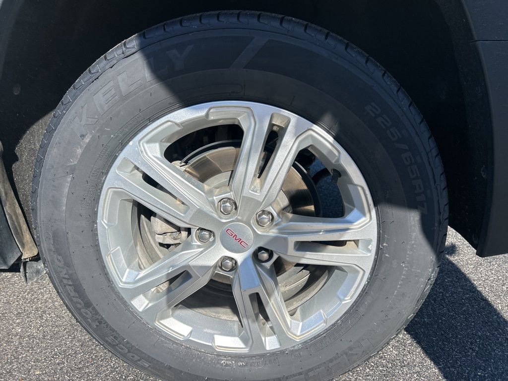 Used 2024 GMC Terrain SLE image 35