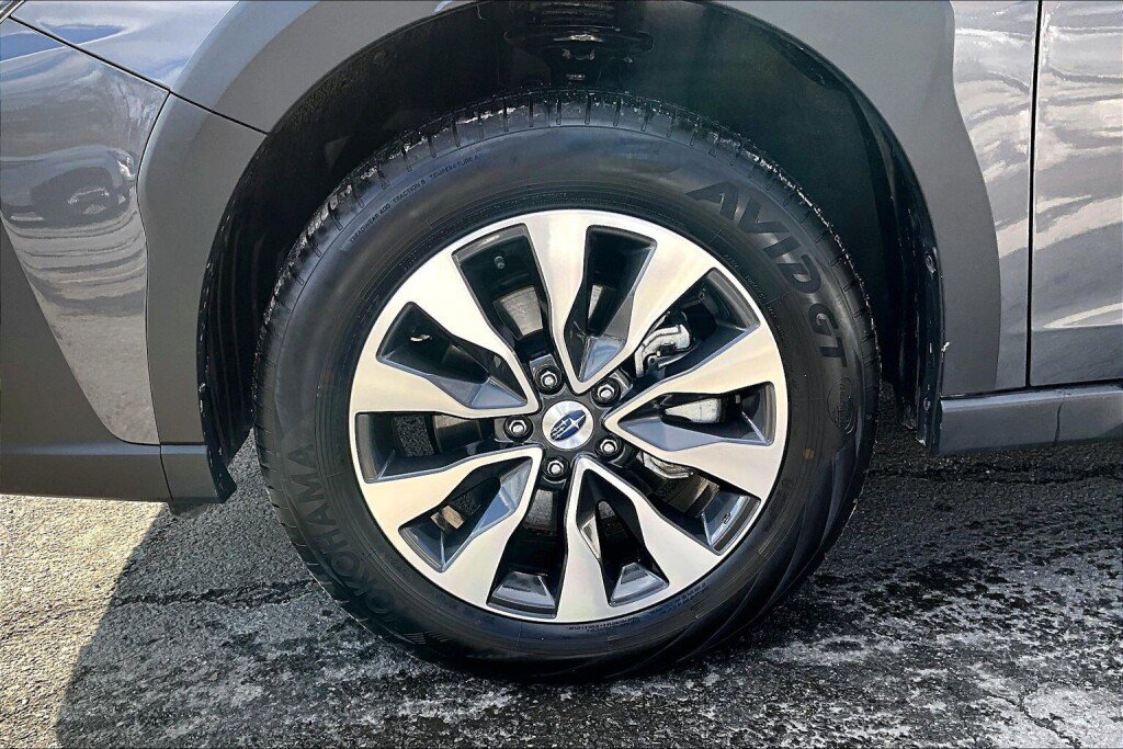 Certified 2025 Subaru Outback Limited image 17
