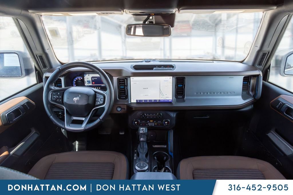 Used 2023 Ford Bronco Outer Banks image 4