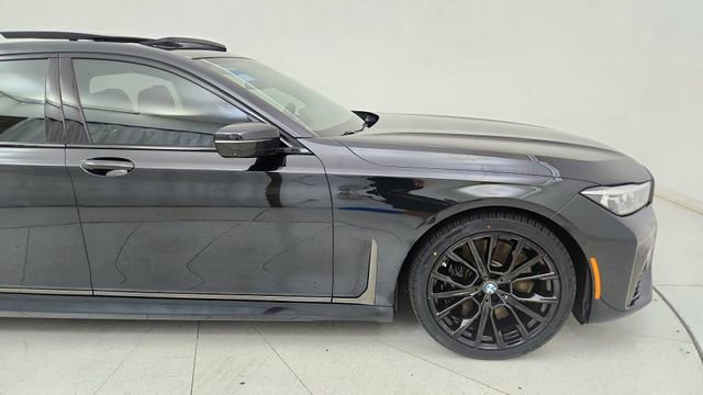 Used 2022 BMW 750i xDrive w/ Executive Package AWD/4WD image 7