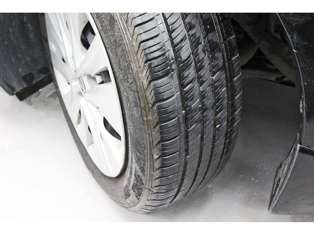 Used 2024 Nissan Sentra S FWD image 11