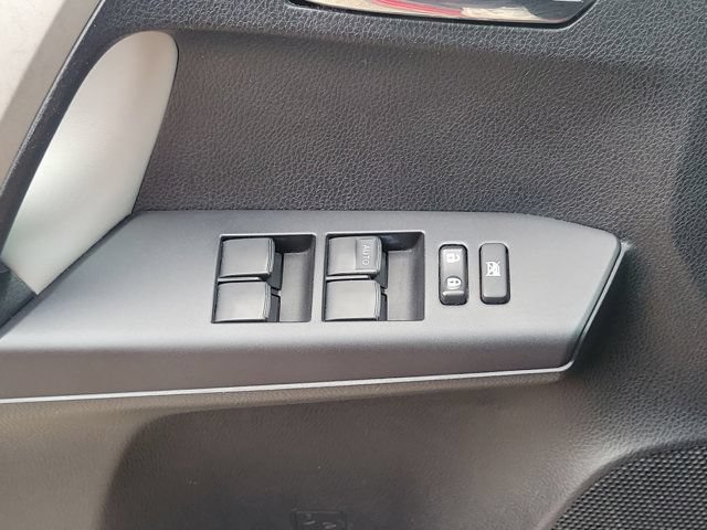 Used 2018 Toyota RAV4 XLE FWD image 19