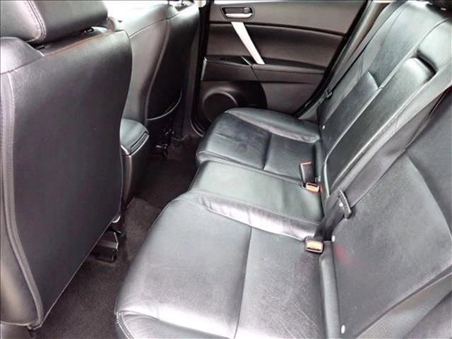 Used 2013 MAZDA MAZDA3 i Grand Touring w/ Tech Pkg image 9