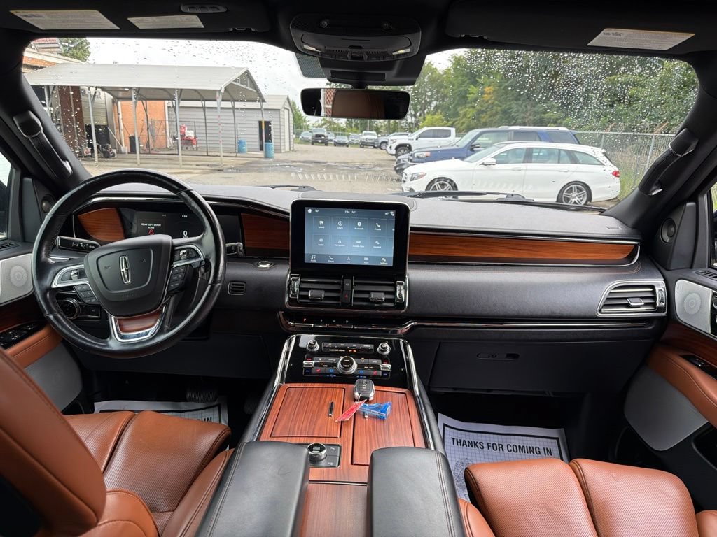 Used 2019 Lincoln Navigator L 4WD Reserve w/ Cargo Package image 22