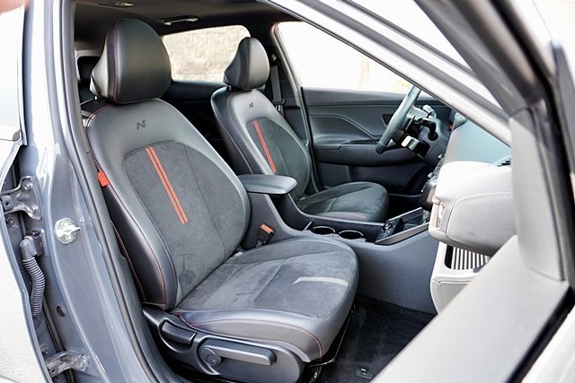 Used 2025 Hyundai Kona N Line image 14