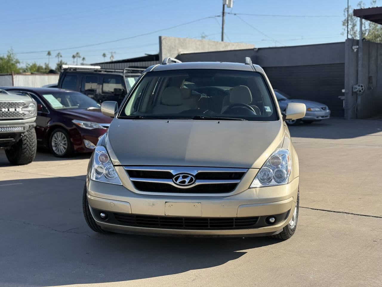 Used 2007 Hyundai Entourage Limited image 2