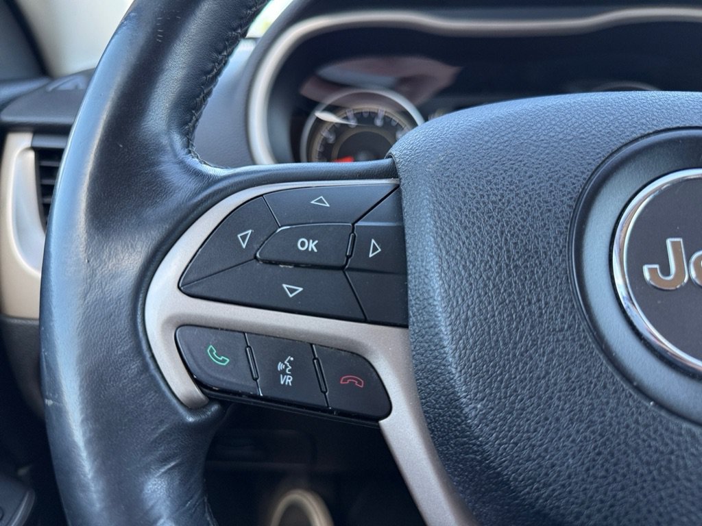 Used 2015 Jeep Cherokee Latitude FWD image 26