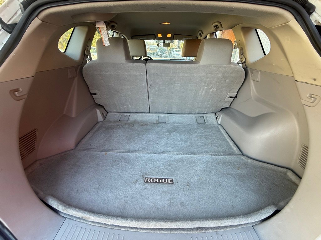 Used 2014 Nissan Rogue S w/ Convenience Package image 10