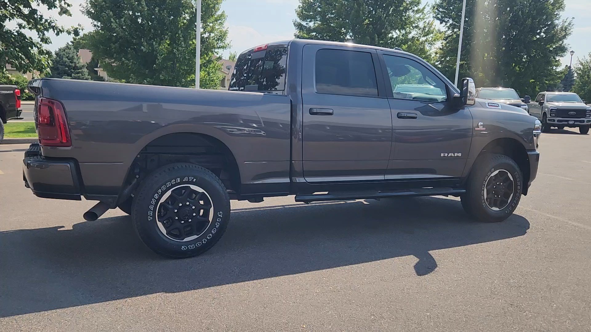 Used 2025 RAM 2500 Laramie AWD/4WD image 12