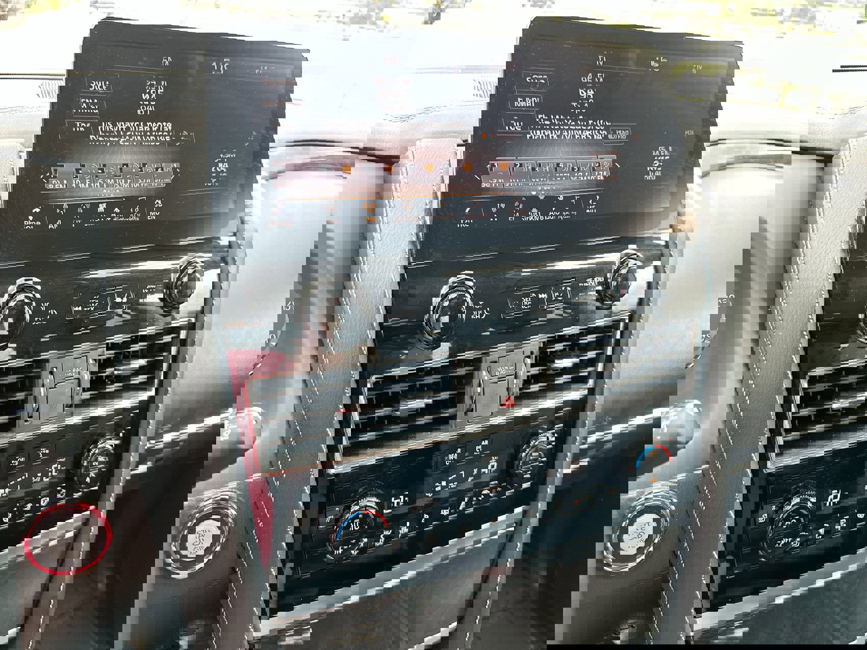 Used 2024 INFINITI QX80 Luxe image 16