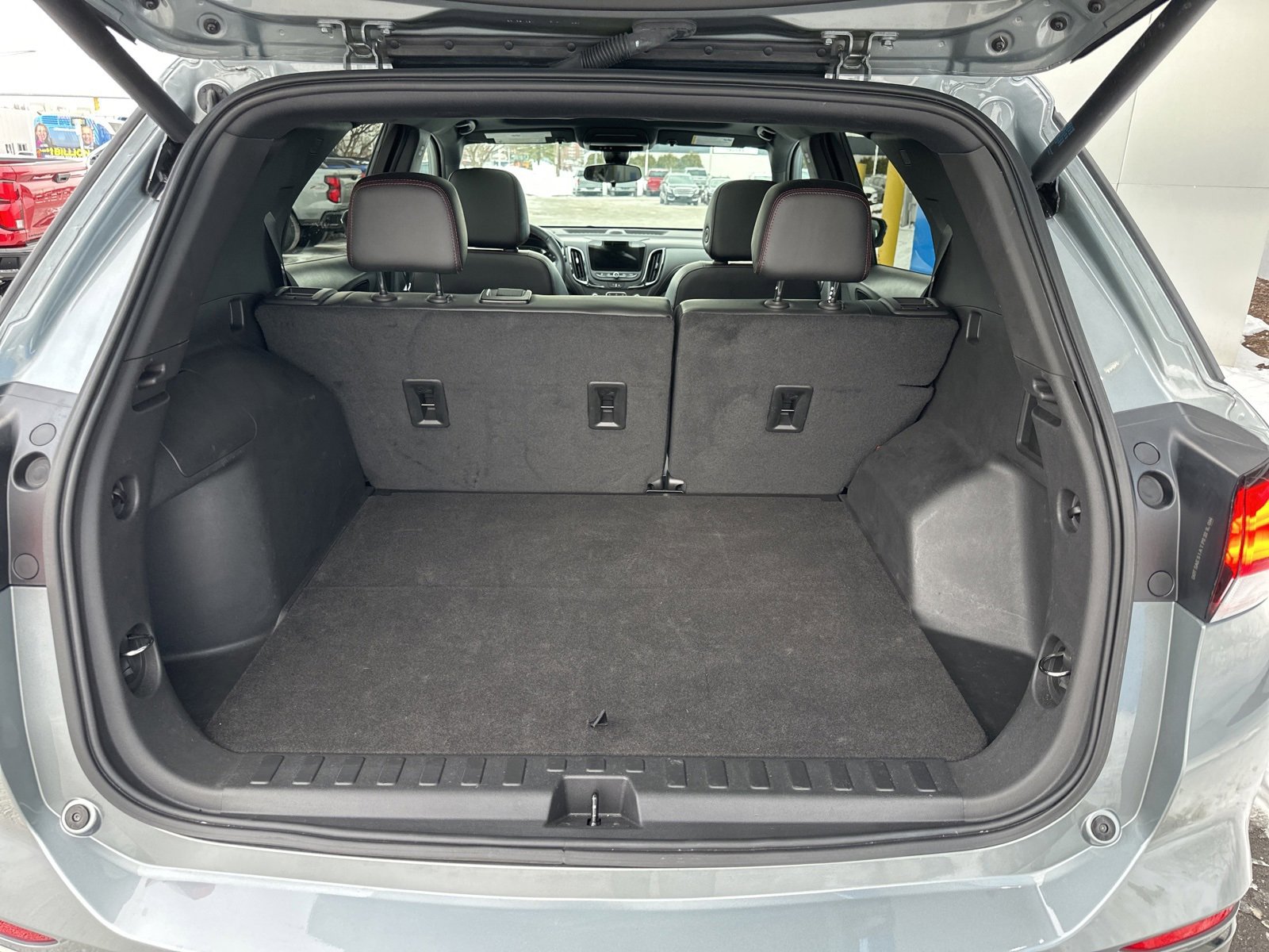 Used 2023 Chevrolet Equinox RS w/ RS Leather Package image 11