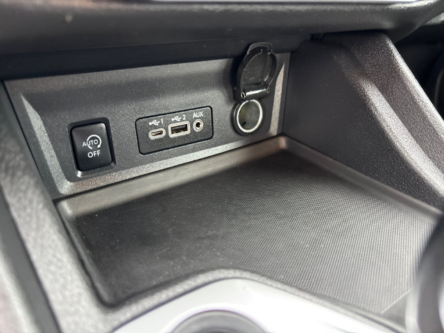 Used 2024 Nissan Sentra SV FWD image 24