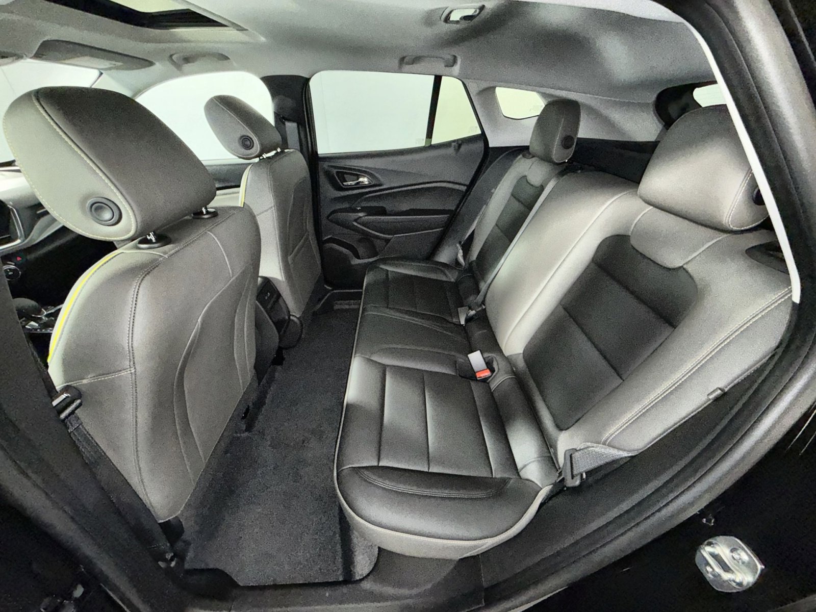 New 2026 Chevrolet Trax ACTIV w/ Sunroof Package image 24