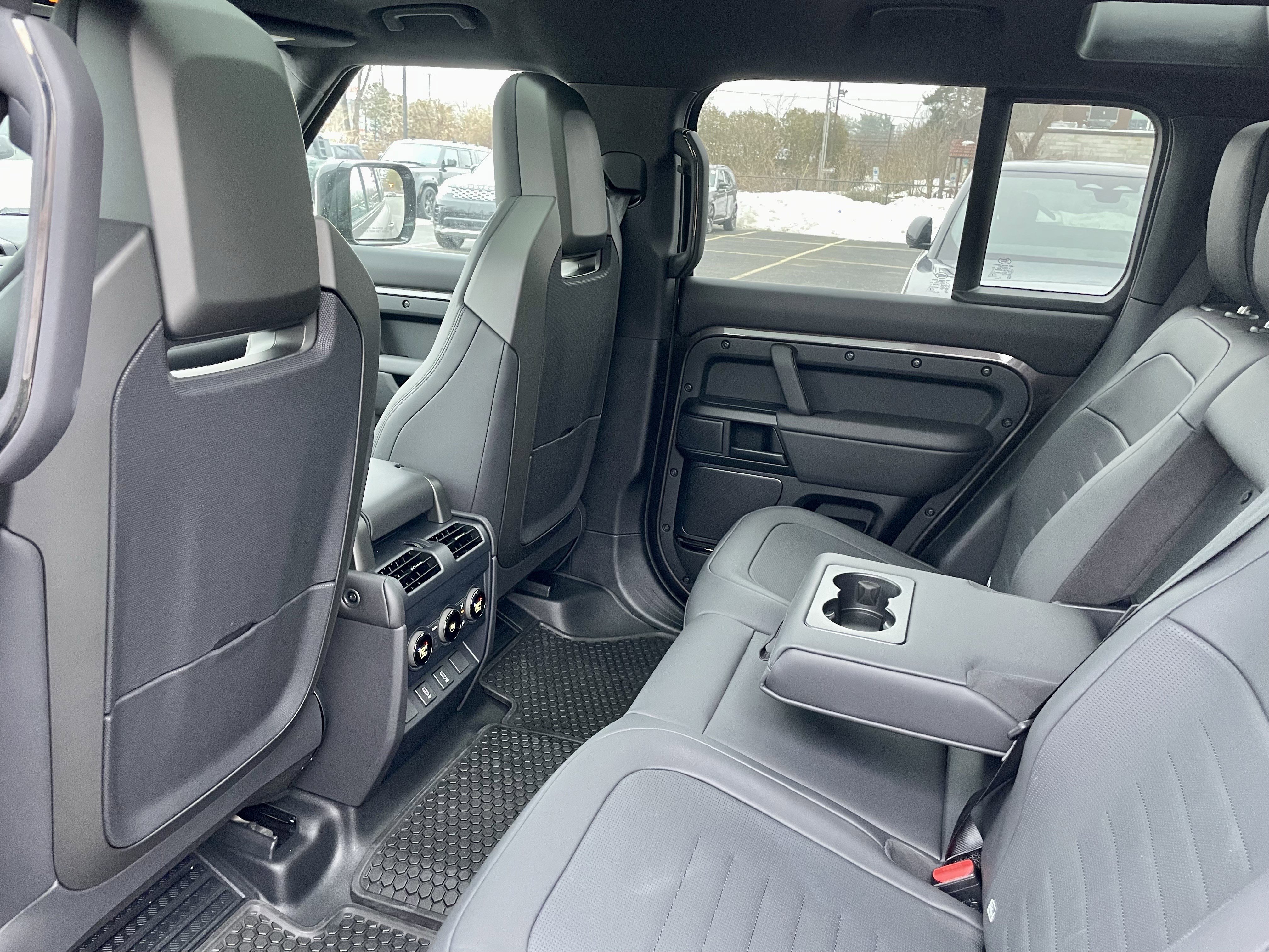 New 2026 Land Rover Defender 110 OCTA AWD/4WD image 30