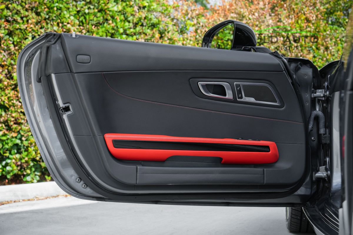 Used 2019 Mercedes-Benz AMG GT Roadster image 35
