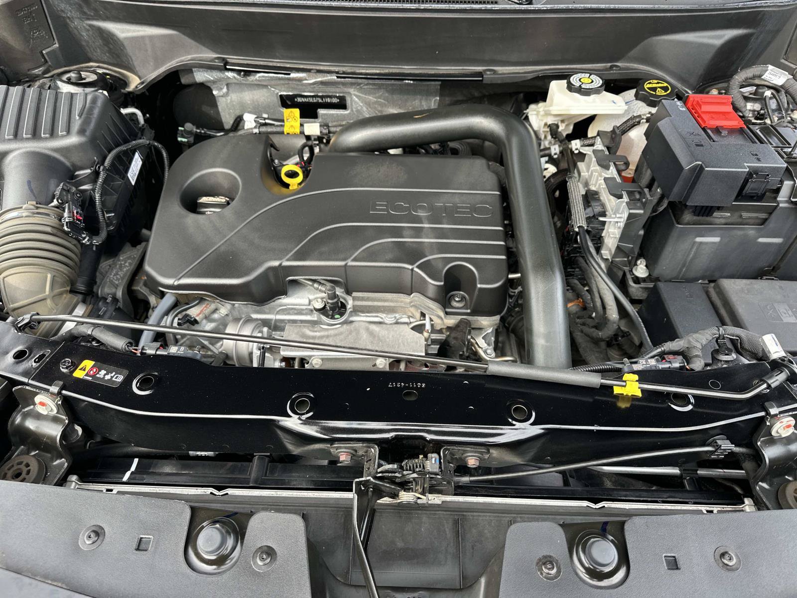 Certified 2025 Chevrolet Equinox ACTIV w/ Safety and Technology Package AWD/4WD image 10