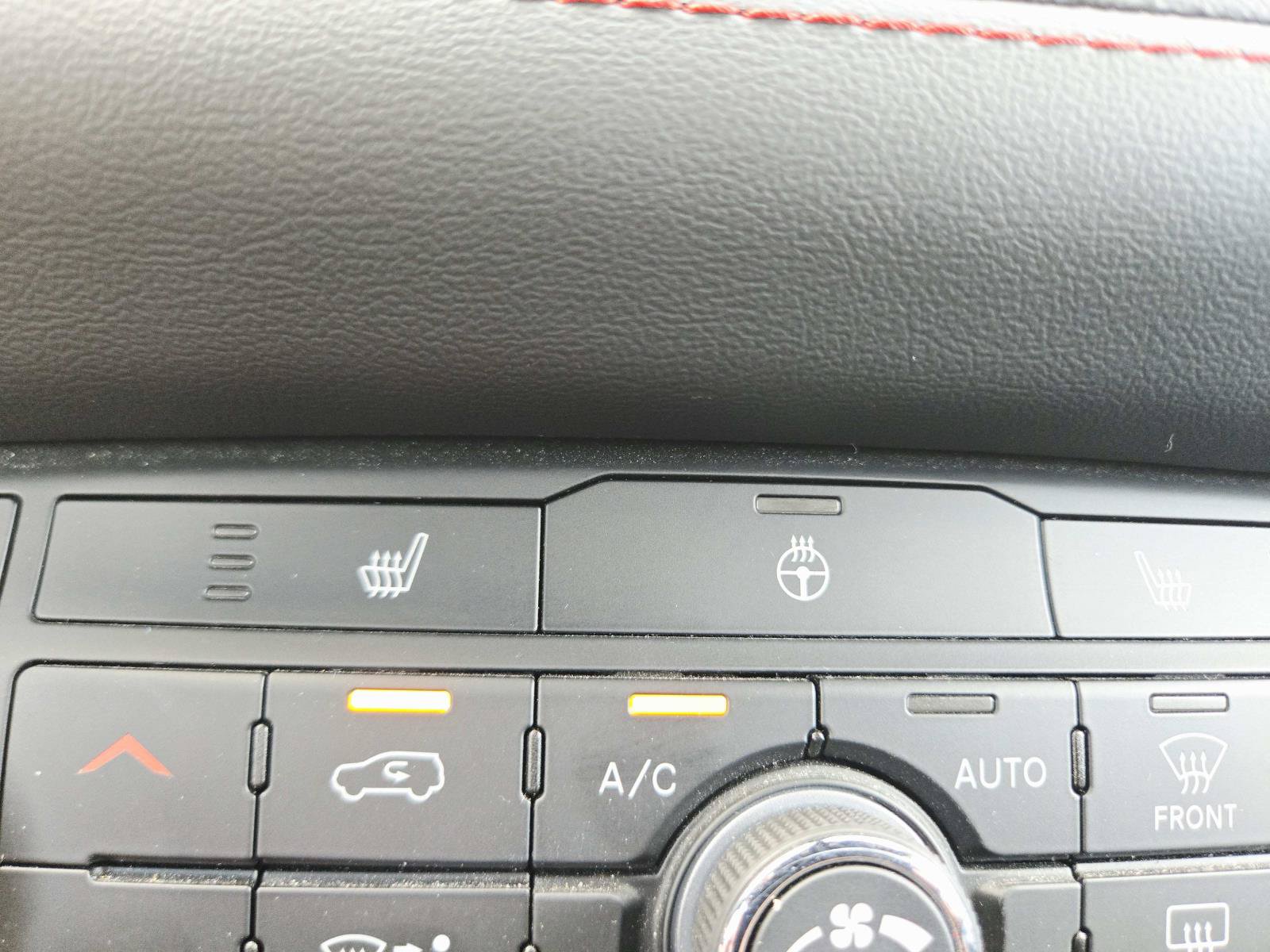 Used 2025 Dodge Durango GT AWD/4WD image 33