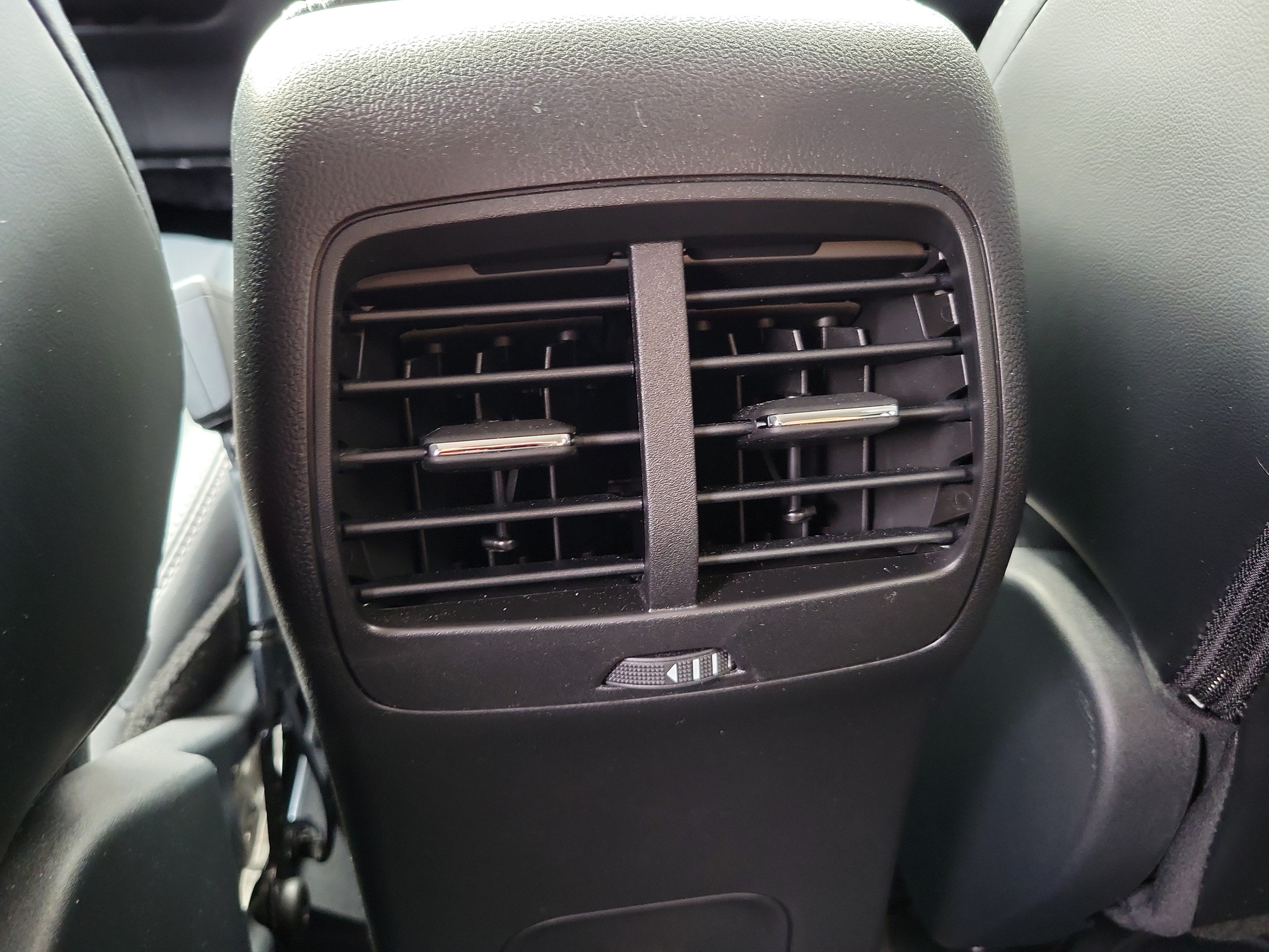 Used 2025 Ford Escape Platinum AWD/4WD image 15
