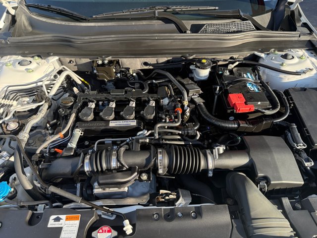 Used 2018 Honda Accord Touring image 18