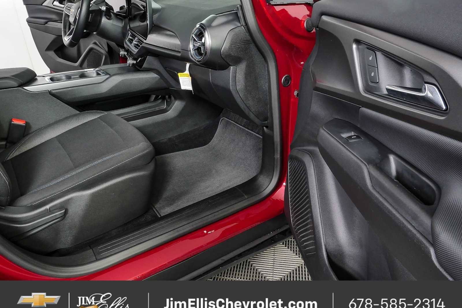 Certified 2026 Chevrolet Equinox EV LT w/ Comfort Package FWD image 23