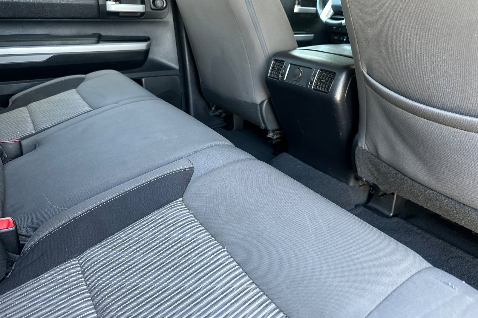 Used 2016 Toyota Tundra SR5 w/ SR5 Upgrade Package RWD image 17