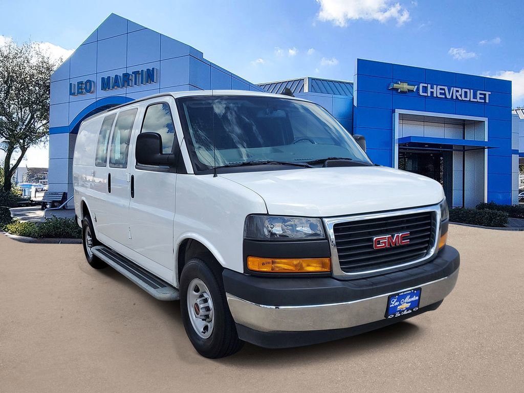 Used 2024 GMC Savana 2500 w/ Driver Convenience Package image 2