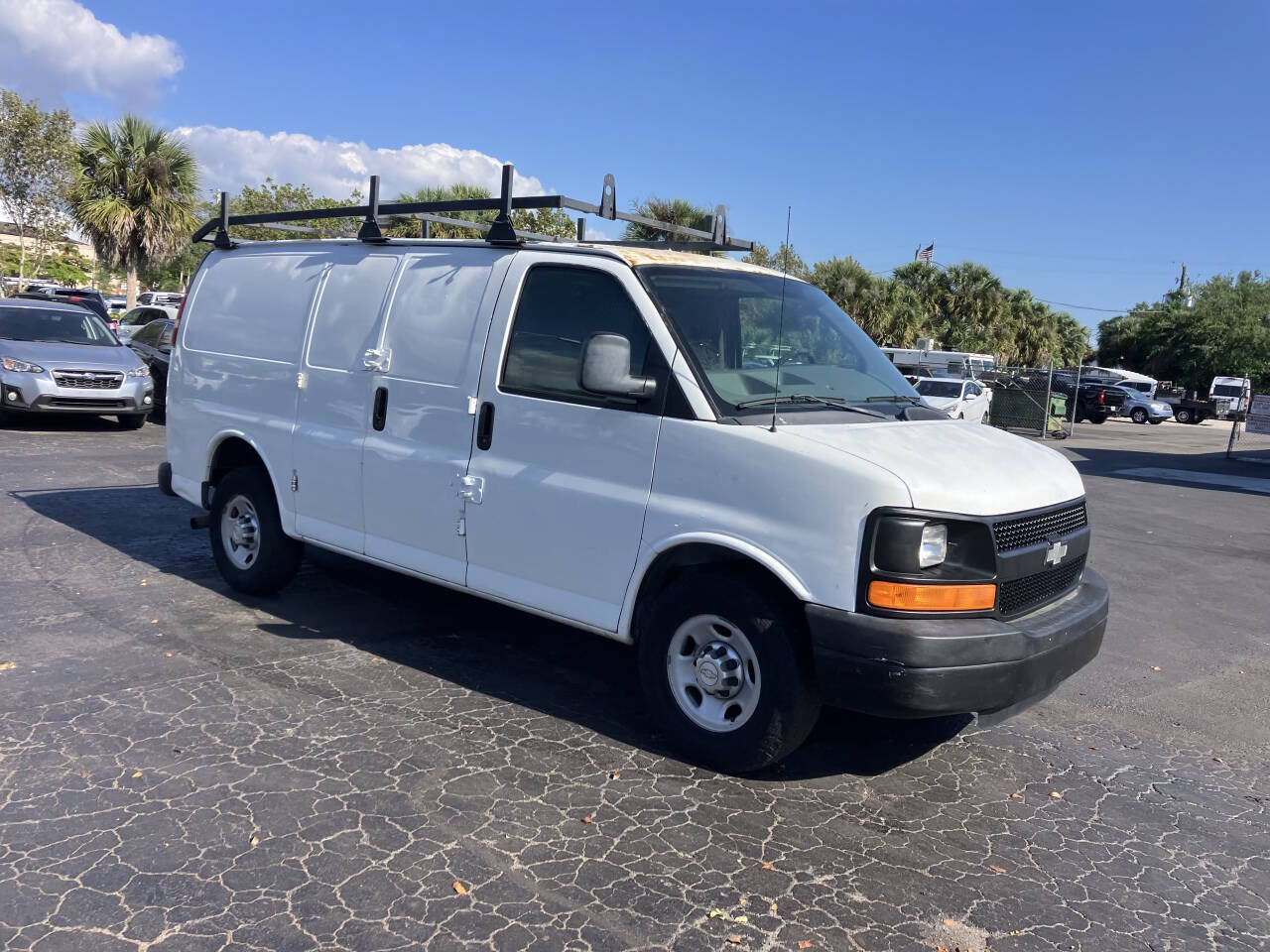 Used 2010 Chevrolet Express 2500 RWD image 9