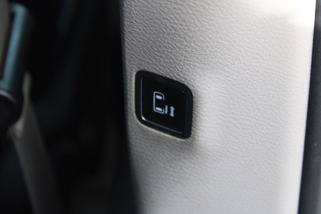 Used 2019 Chrysler Pacifica Touring-L image 25