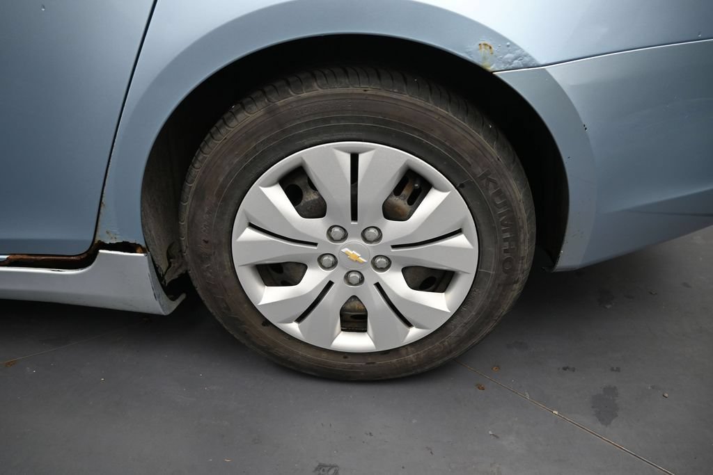 Used 2012 Chevrolet Cruze LS FWD image 12