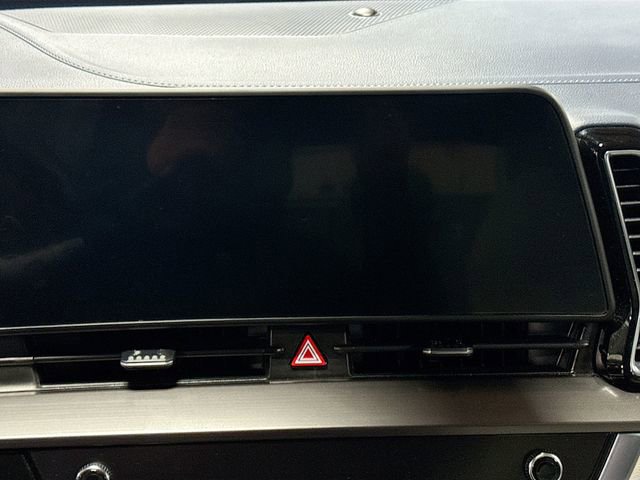 Used 2025 Kia Sportage EX w/ EX Premium Package image 19