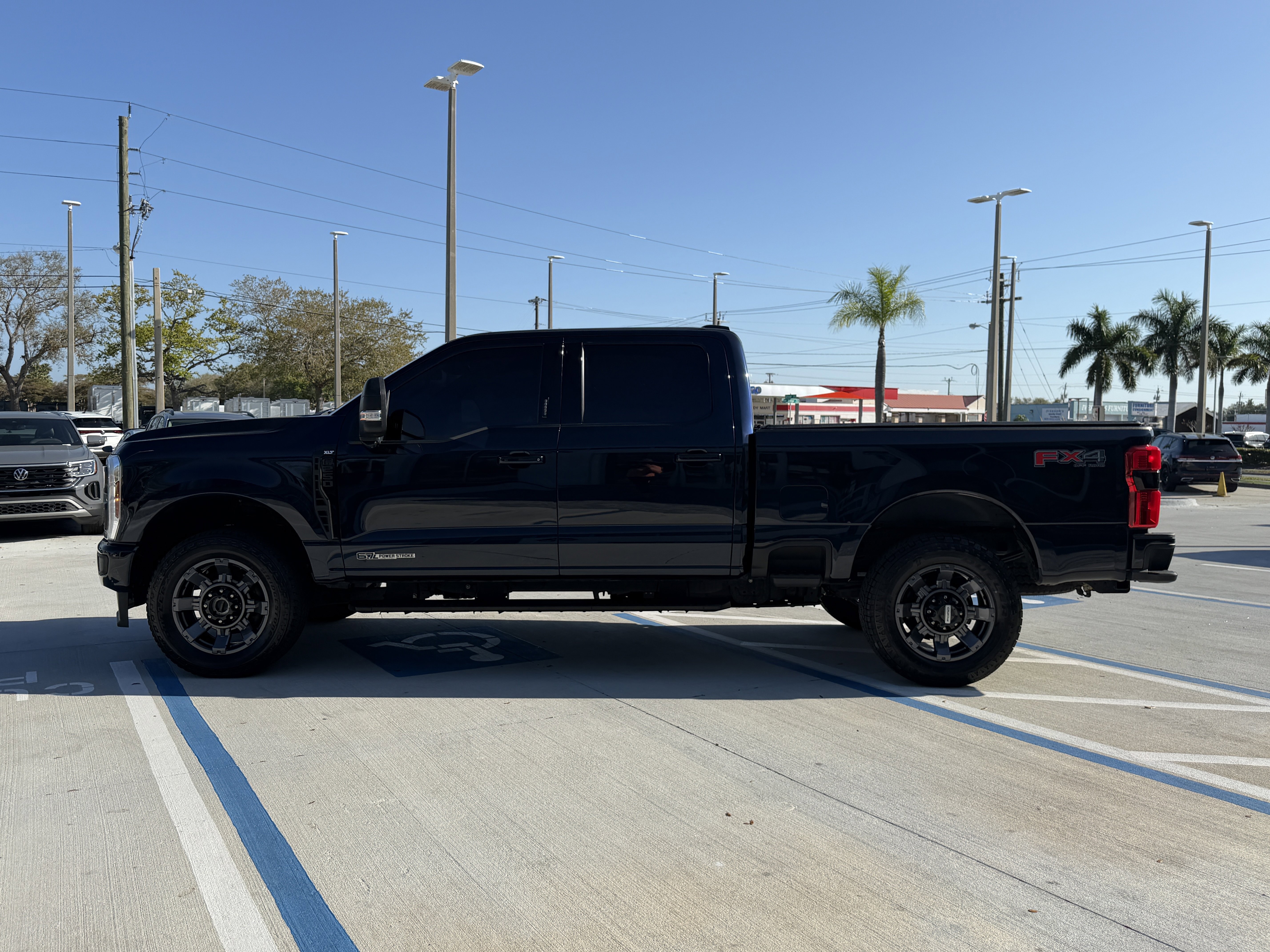 Used 2024 Ford F250 XLT w/ XLT Premium Package image 6