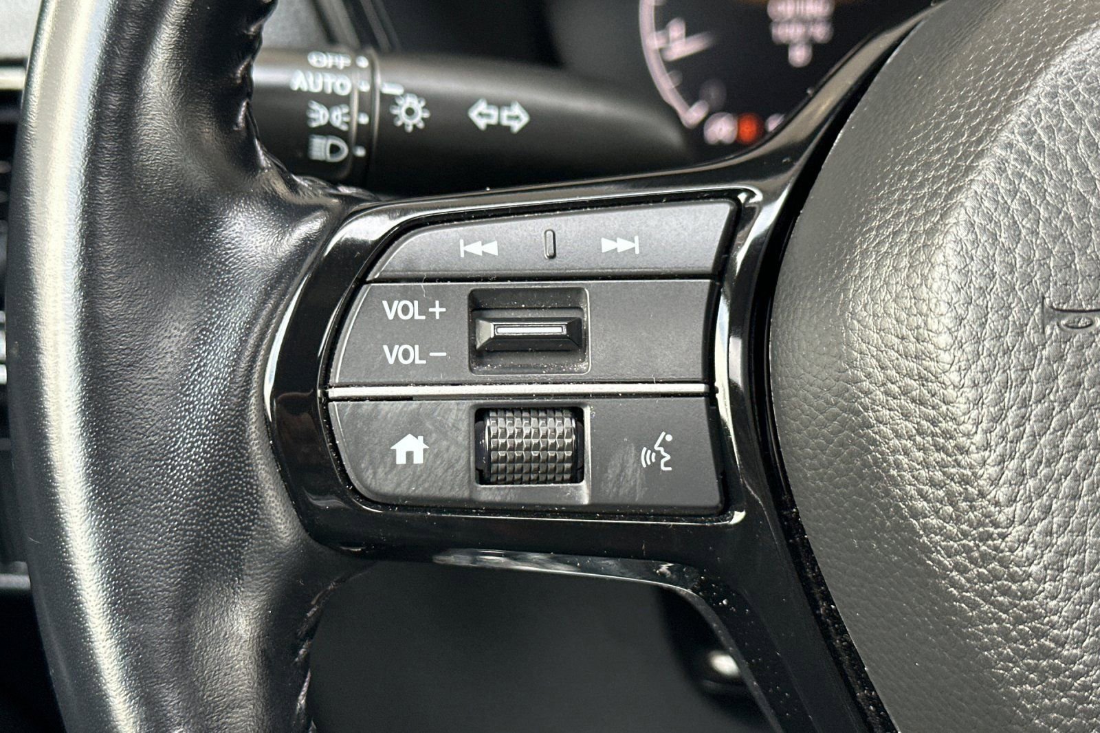 Used 2025 Honda CR-V EX-L image 36