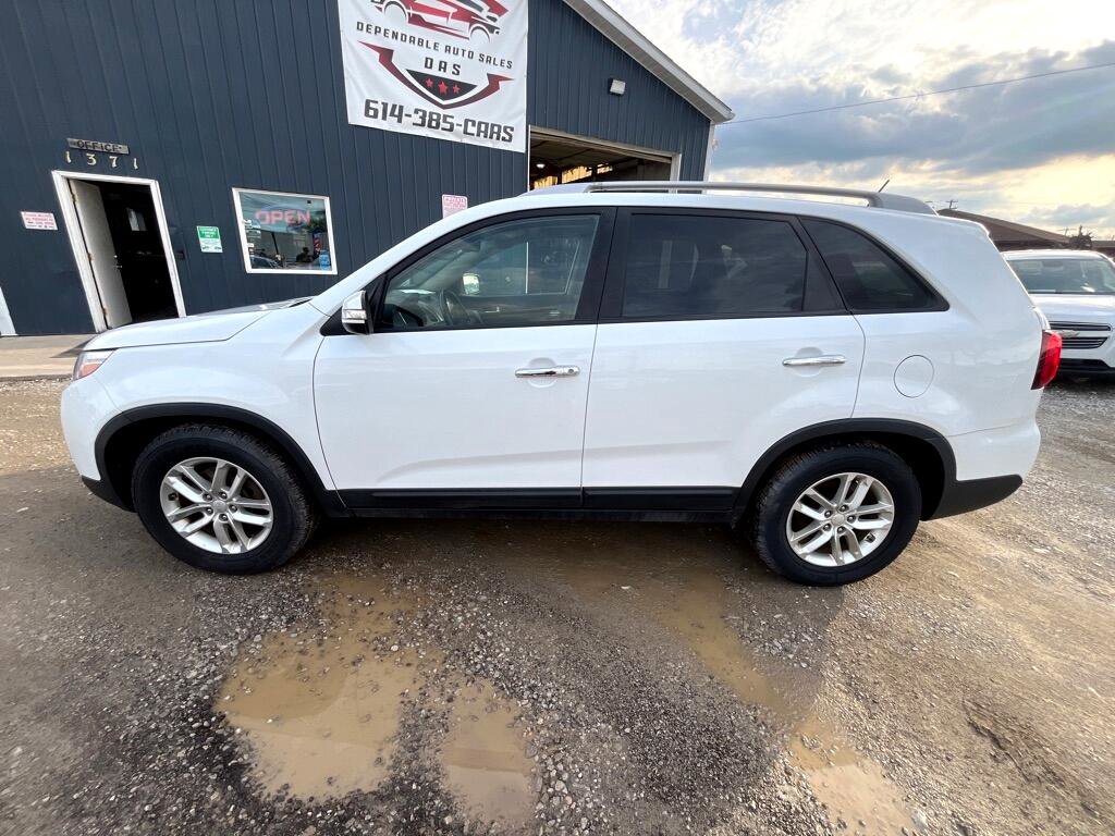 Used 2014 Kia Sorento LX image 2