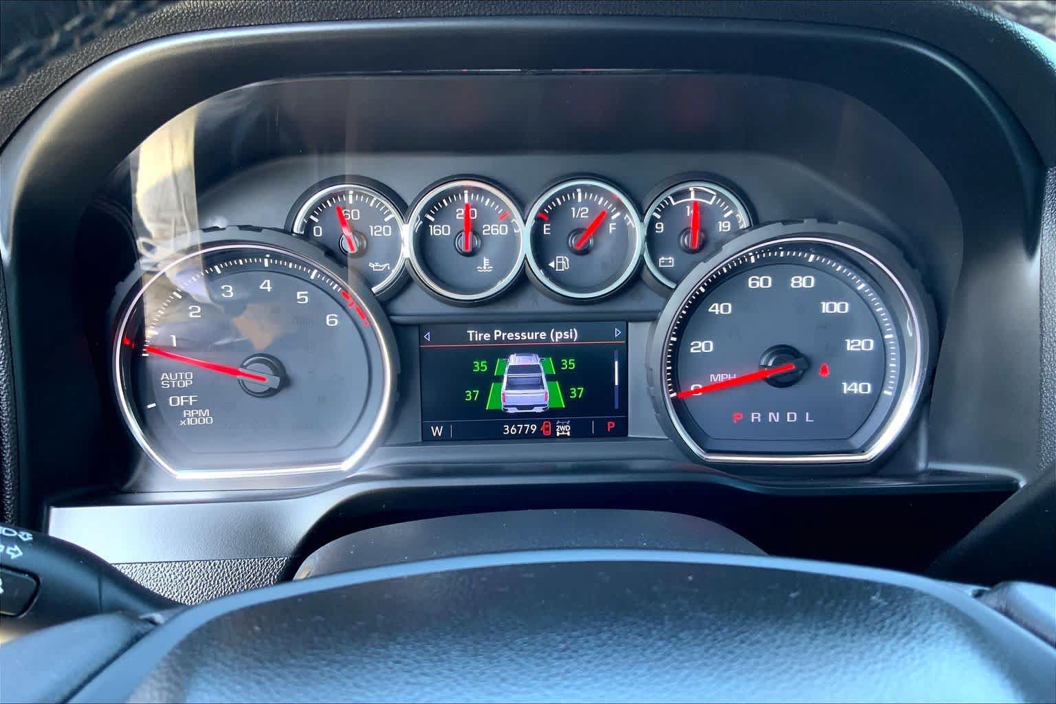 Used 2020 Chevrolet Silverado 1500 LT w/ Texas Edition AWD/4WD image 22