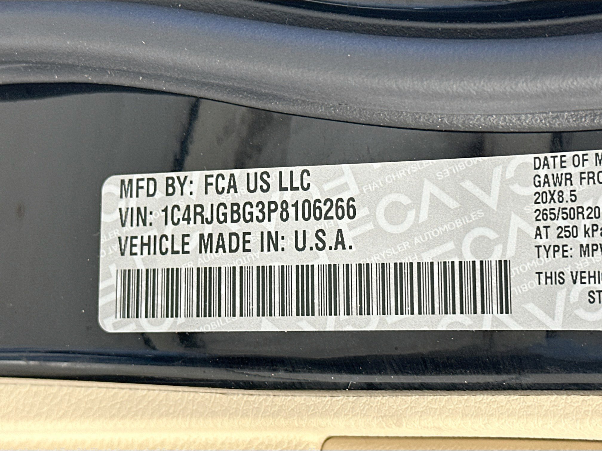 Used 2023 Jeep Grand Cherokee Limited w/ Black Appearance Package image 31