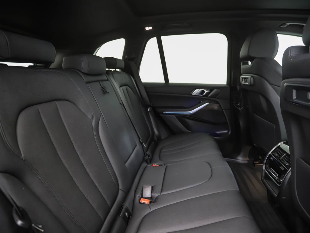 Used 2021 BMW X5 xDrive40i w/ Convenience Package image 27