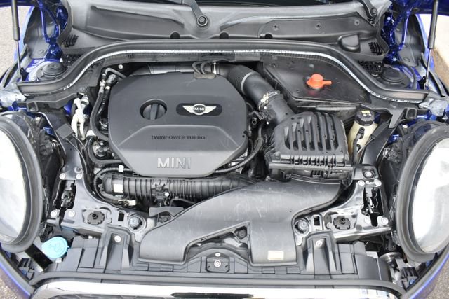 Used 2019 MINI Cooper S w/ Signature Upholstery Package image 42