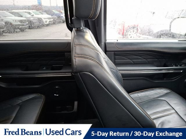Used 2022 Ford Expedition Platinum image 15
