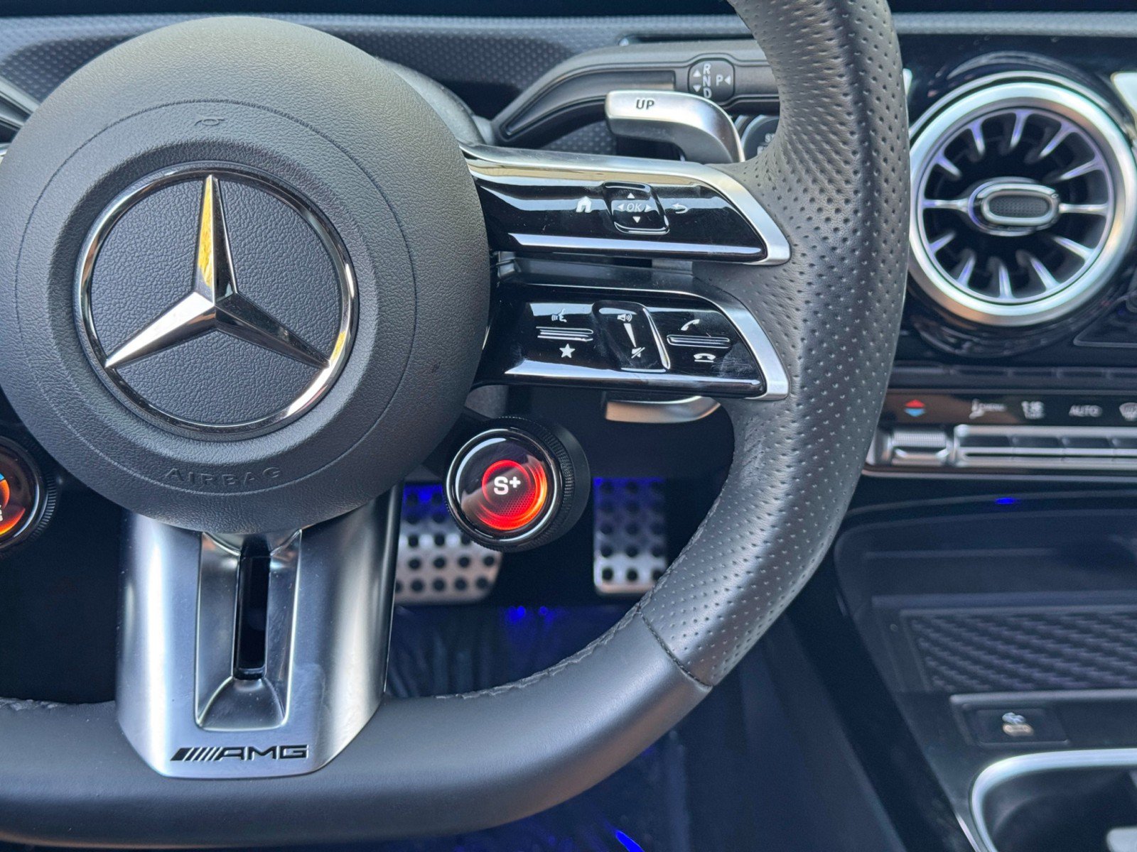 Used 2025 Mercedes-Benz CLA 45 AMG 4MATIC w/ AMG Night Package image 22