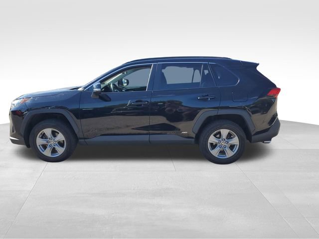 Used 2022 Toyota RAV4 XLE w/ Convenience Package AWD/4WD image 7