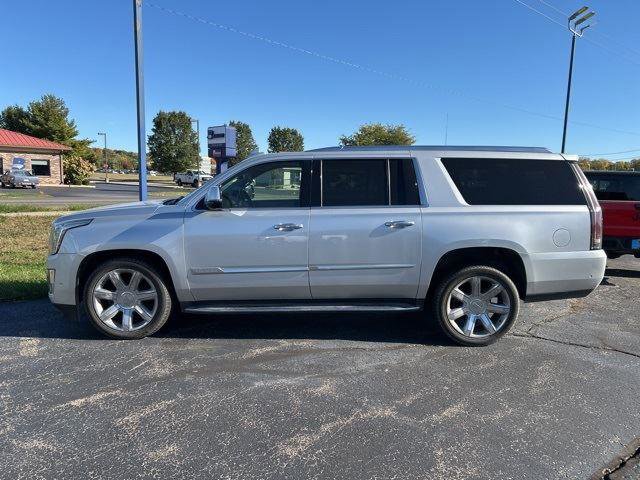Used 2020 Cadillac Escalade ESV Luxury image 29